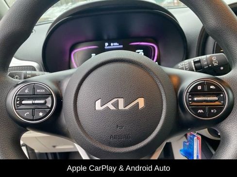 Used 2023 Kia Soul LX image 9