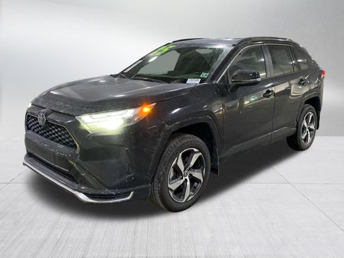 Certified 2025 Toyota RAV4 SE image 3