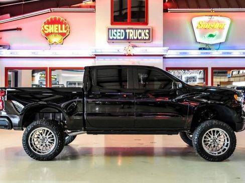 Used 2024 Chevrolet Silverado 1500 RST w/ Z71 Off-Road Package AWD/4WD image 10
