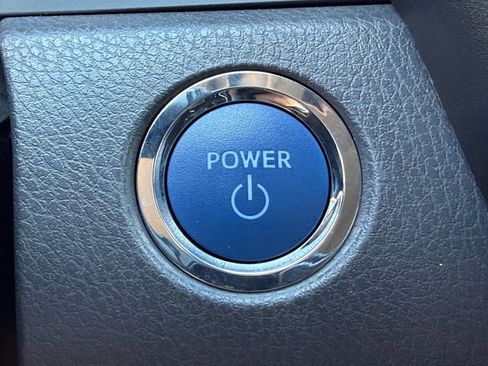 Used 2022 Toyota Camry LE image 31