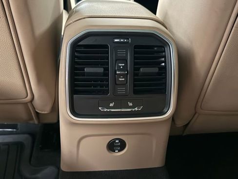 Certified 2026 Porsche Macan AWD/4WD image 28