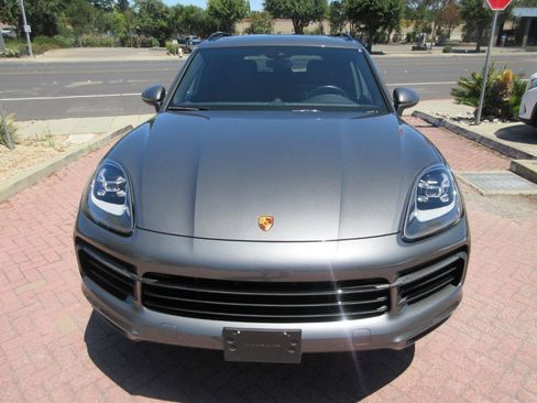 Used 2023 Porsche Cayenne AWD/4WD image 74