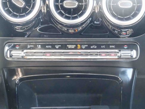 Used 2020 Mercedes-Benz CLA 250 image 16