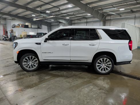 Used 2023 GMC Yukon Denali w/ Max Trailering Package image 5