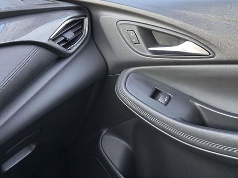 Used 2023 Buick Encore GX Essence w/ Experience Buick Package image 33