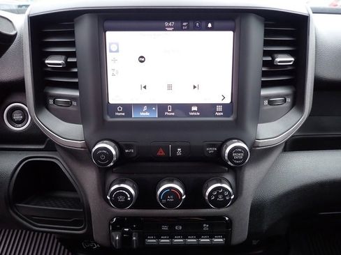 Used 2024 RAM 2500 Tradesman w/ Chrome Appearance Group image 24