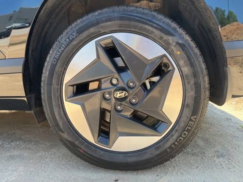 Used 2024 Hyundai Kona SEL FWD image 14