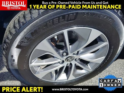 Used 2017 Toyota RAV4 XLE w/ All Weather Liner Package AWD/4WD image 13