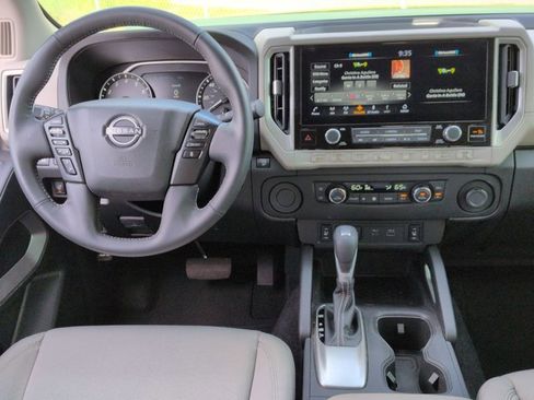 Certified 2025 Nissan Frontier SV w/ SV Convenience Package RWD image 30