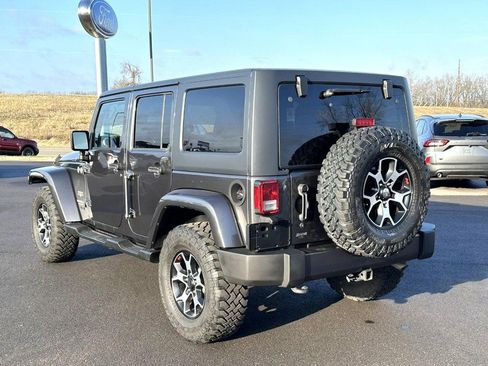 Used 2017 Jeep Wrangler Unlimited Sahara w/ Connectivity Group image 6