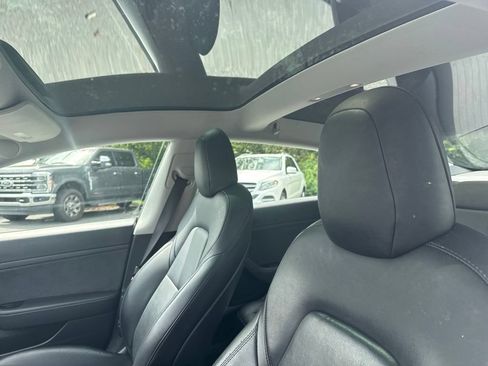 Used 2020 Tesla Model 3 Standard Range Plus RWD image 11