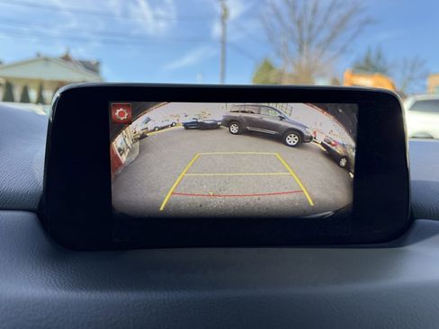 Used 2018 MAZDA CX-5 Touring w/ Preferred Equipment Package image 18