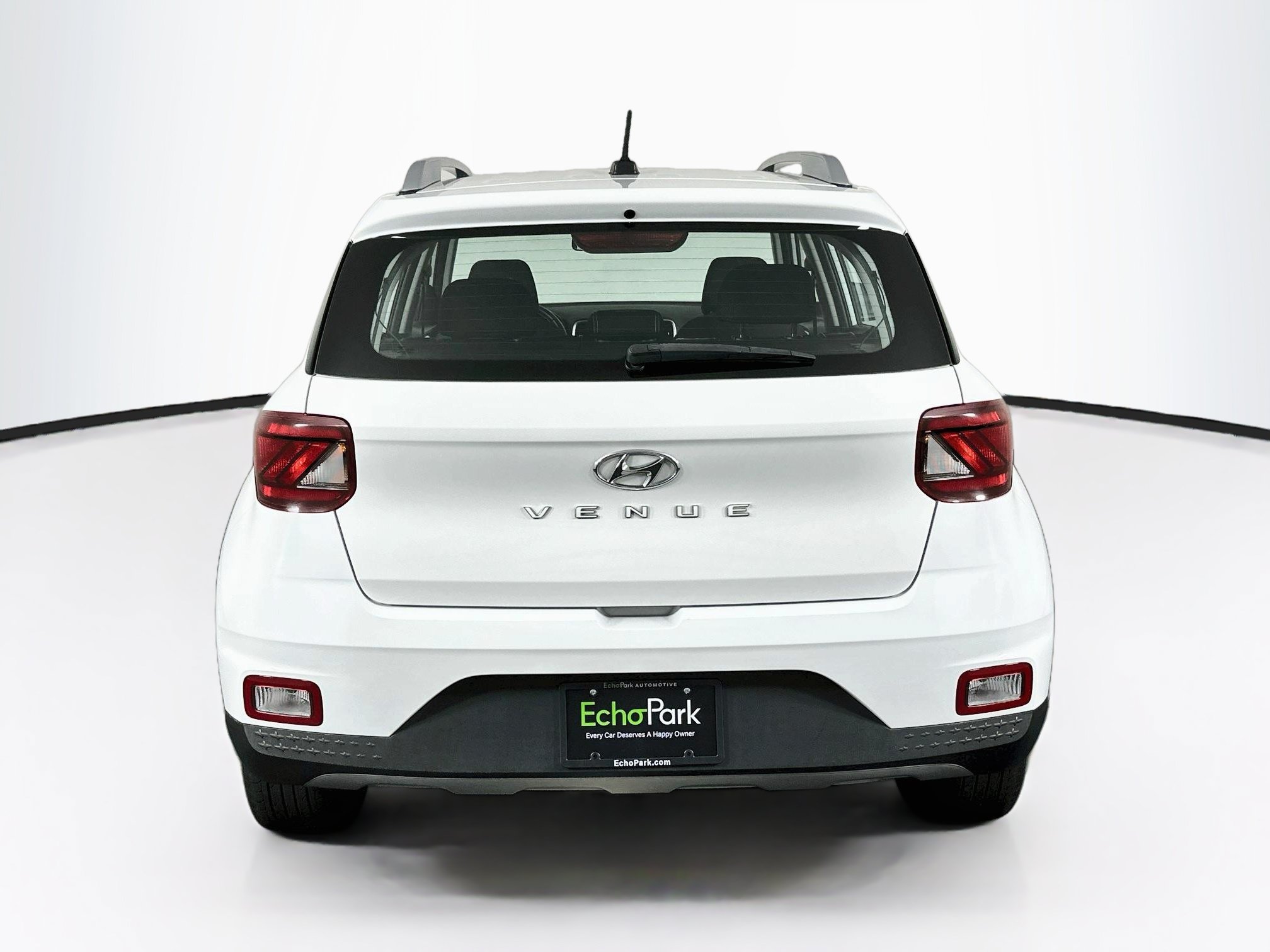 Used 2025 Hyundai Venue SEL FWD image 7