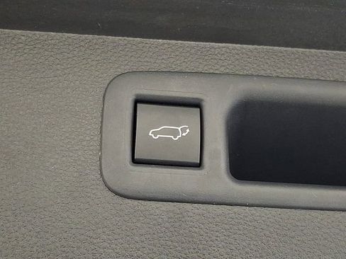 Used 2023 Toyota Highlander XSE AWD/4WD image 35