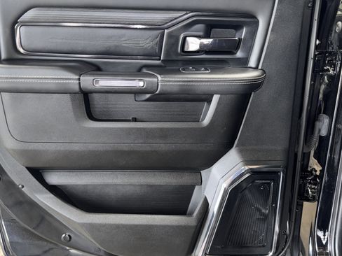 Used 2024 RAM 2500 Limited image 40