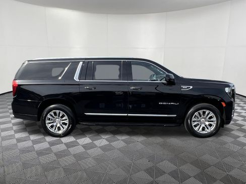 Used 2024 GMC Yukon XL Denali AWD/4WD image 7