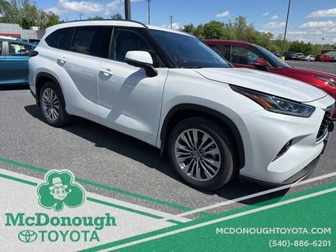 New 2026 Toyota Highlander Platinum AWD/4WD image 9