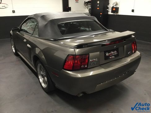 Used 2001 Ford Mustang GT image 18