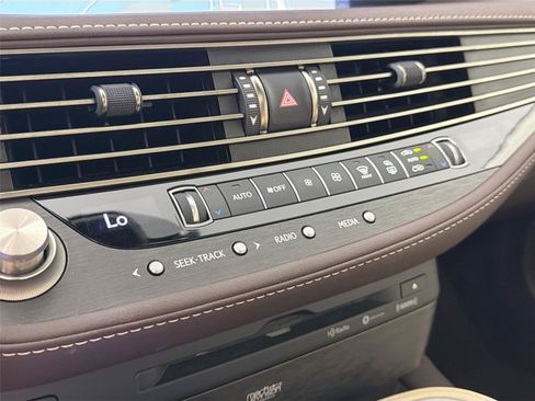 Used 2020 Lexus LS 500 w/ Interior Upgrade Package RWD image 15