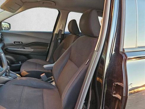 Used 2023 Nissan Kicks S image 17