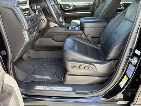 Used 2023 Chevrolet Tahoe RST w/ Luxury Package AWD/4WD image 4
