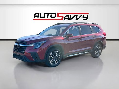 Used 2023 Subaru Ascent Limited image 3