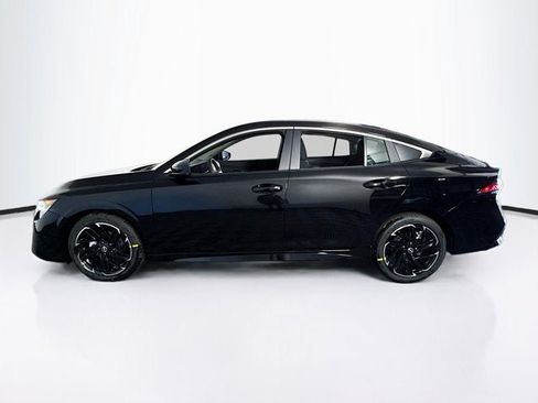 New 2026 Nissan Sentra SR FWD image 8