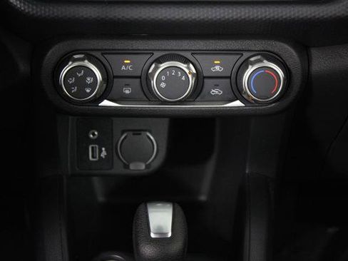 Certified 2024 Nissan Kicks S image 22