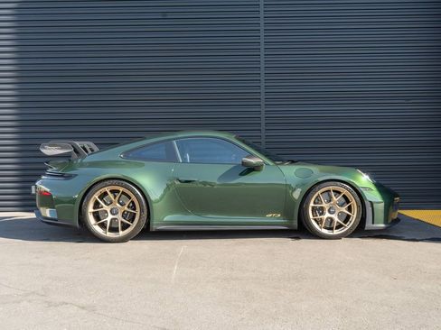 Used 2026 Porsche 911 GT3 w/ Weissach Package RWD image 8
