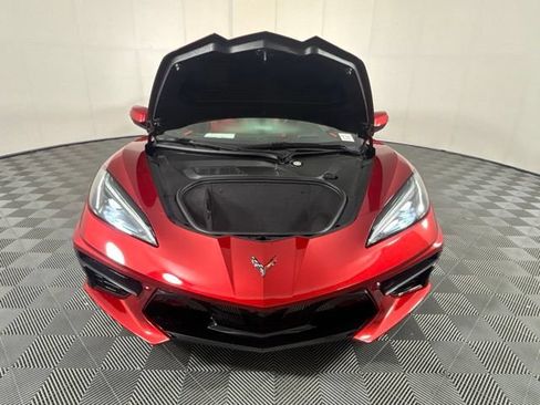 Used 2021 Chevrolet Corvette Stingray Preferred Cpe w/ Engine Appearance Package RWD image 32