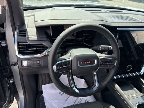 New 2026 GMC Acadia Elevation image 12