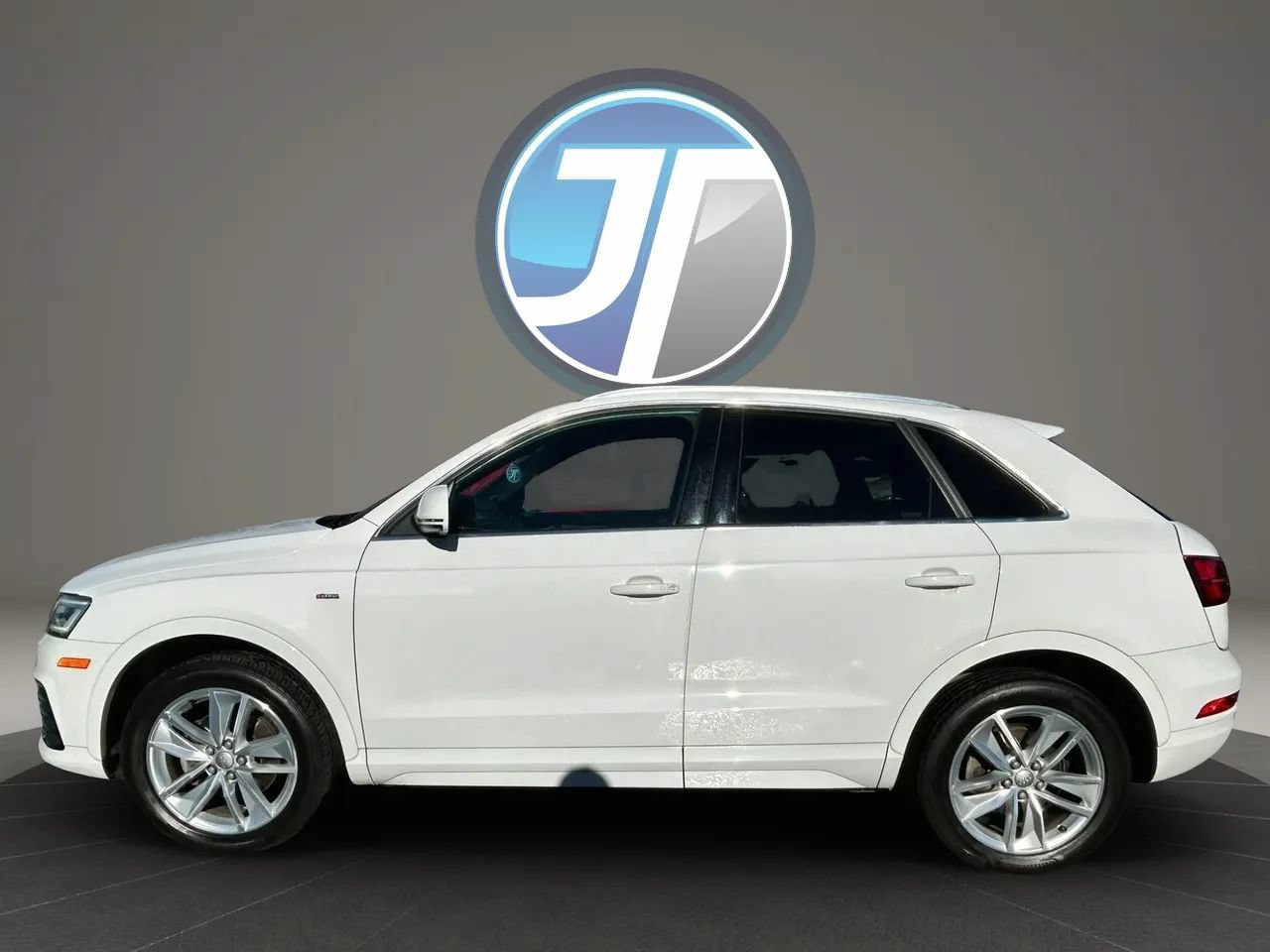 Used 2018 Audi Q3 2.0T Premium Plus w/ Premium Plus Package AWD/4WD image 21