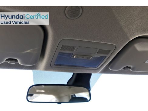 Certified 2025 Hyundai Venue SE image 24