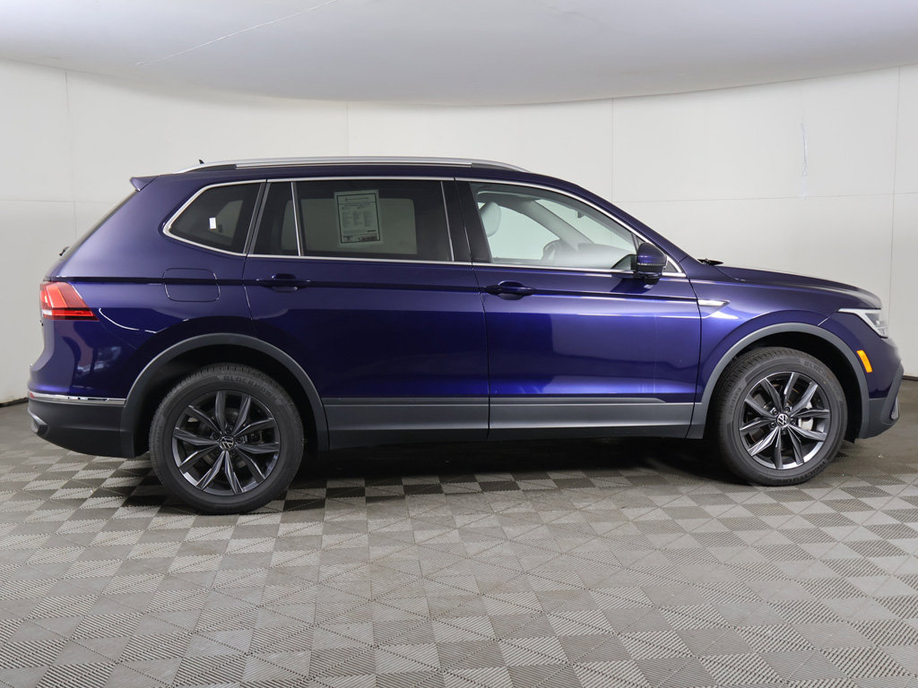 Used 2023 Volkswagen Tiguan SE AWD/4WD image 17