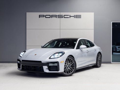 New 2026 Porsche Panamera 4 image 1