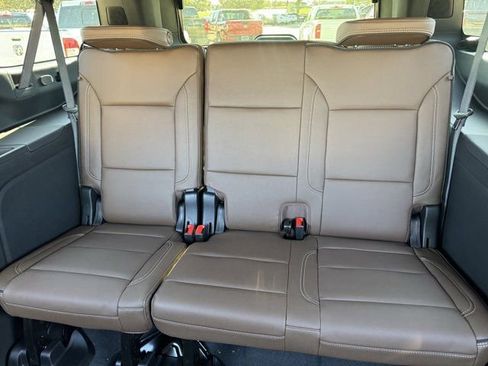 New 2026 Chevrolet Suburban High Country image 25