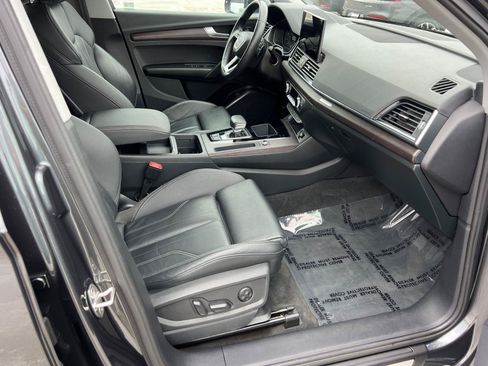 Used 2022 Audi Q5 e Premium AWD/4WD image 13