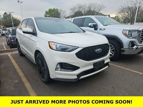 Used 2020 Ford Edge ST-Line w/ Cold Weather Package image 2