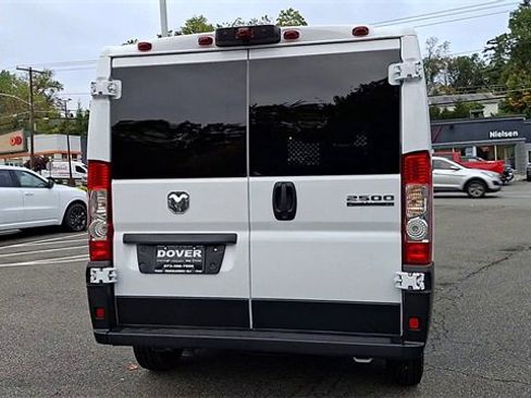 Used 2025 RAM ProMaster 2500 w/ U-Haul Equipment Group image 7