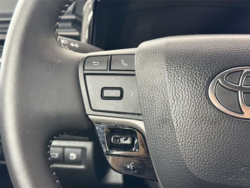 Certified 2025 Toyota Camry SE w/ Convenience Package image 18