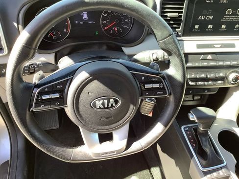 Used 2020 Kia Sportage S image 9