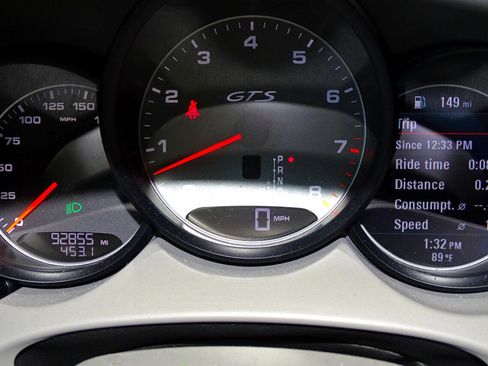 Used 2014 Porsche Cayenne GTS image 27