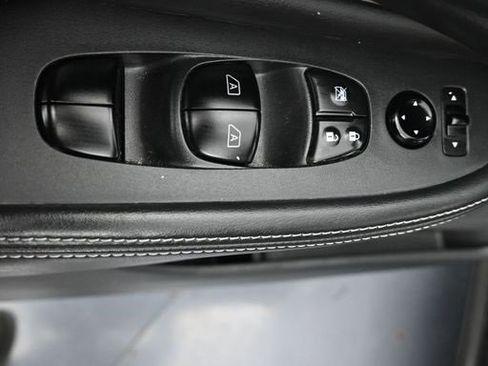 Used 2023 Nissan Murano S image 5