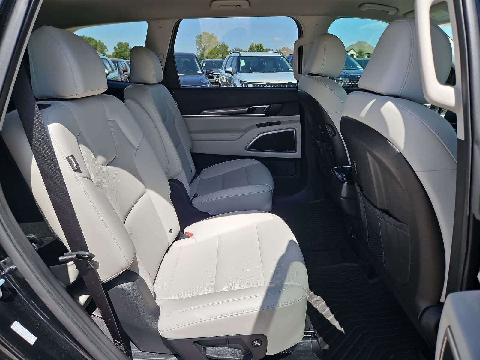 Certified 2024 Kia Telluride S FWD image 20