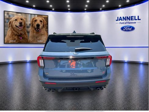 Used 2025 Ford Explorer ST w/ Sun And Sound Package AWD/4WD image 7