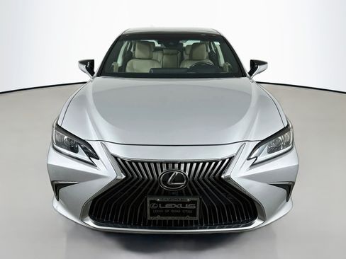 Used 2019 Lexus ES 350 w/ Accessory Package 2 FWD image 2