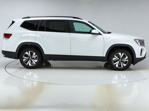 New 2026 Volkswagen Atlas SE image 10