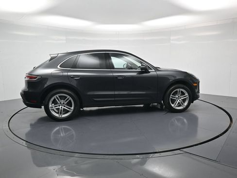 Certified 2026 Porsche Macan AWD/4WD image 31