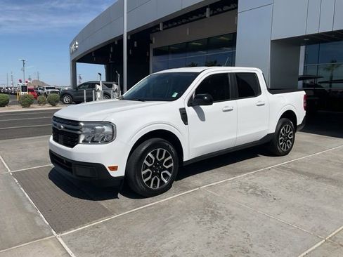 Used 2024 Ford Maverick Lariat FWD image 2
