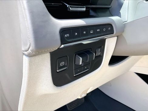 Used 2021 Cadillac Escalade Sport Platinum AWD/4WD image 33
